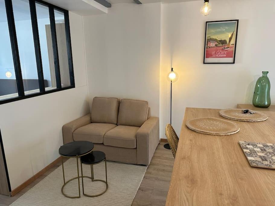 Appartement Moderne Avec Jardin Et Parking 반느 외부 사진