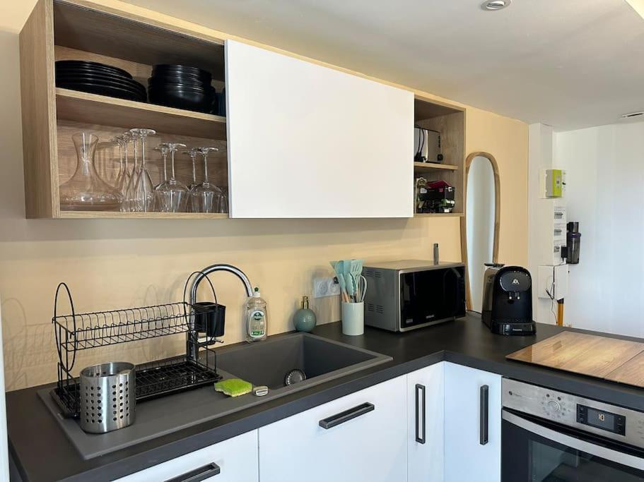 Appartement Moderne Avec Jardin Et Parking 반느 외부 사진